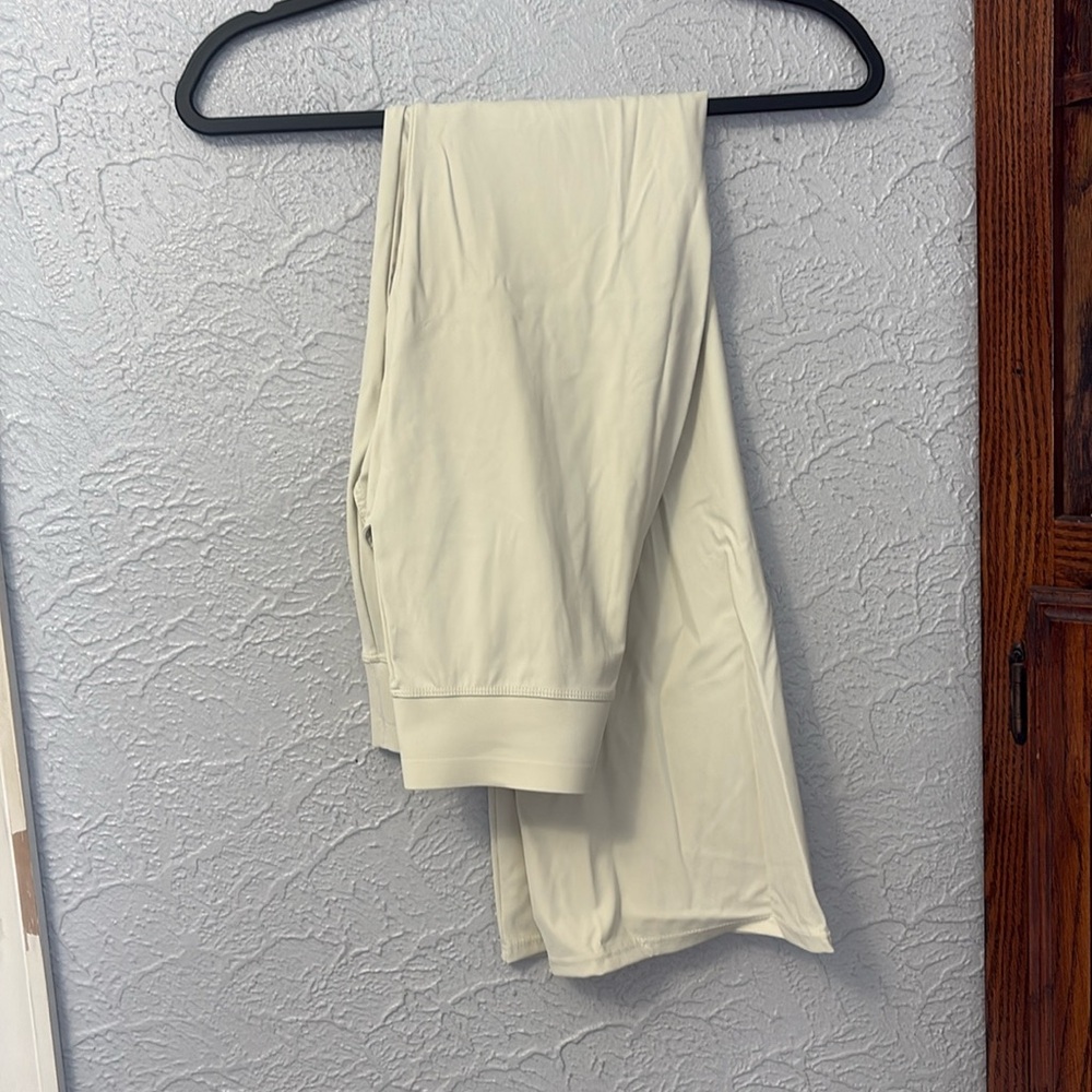 Yoga style pants
